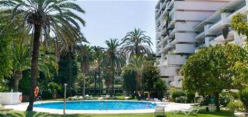 Apartamento de alquiler en Los Jardines de Marbella - La Ermita