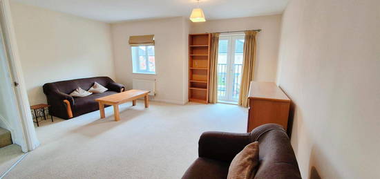 Town house to rent in Herbert Place, Isleworth TW7