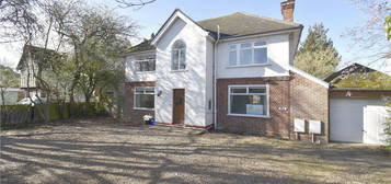 4 bed detached house to rent