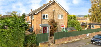 3 bed semi-detached house for sale