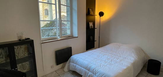 Location Studio meublé 27m² Senlis Centre historique