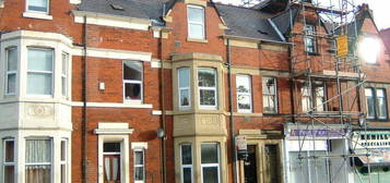 6 bedroom terraced house