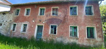 Proprietà rustica in vendita in via Ronce s.n.c