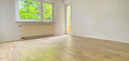 ***ZWEITBEZUG NACH SANIERUNG*** Sehr helles 3-Zimmer-Apartment mit Balkon***