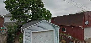 1149 1st Ave, Hellertown, PA 18055