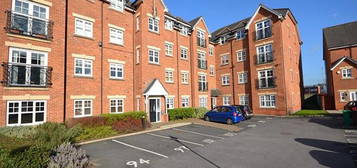 Flat to rent in Merlin House, Fog Lane, Didsbury M19