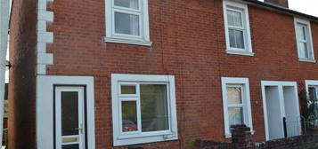 2 bed end terrace house to rent