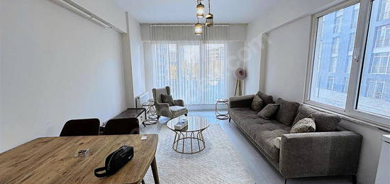 METROBÜSE YÜRÜME MESAFESİ FULL EŞYALI KİRALIK 2+1 DAİRE