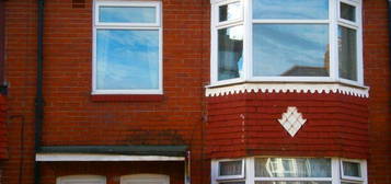 Flat to rent in Wellington Road, Gateshead NE11