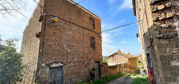 Casa indipendente in vendita in borgo Castello, 221