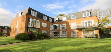 Flat to rent in Hillside Court, Hill Side, Bolton BL1