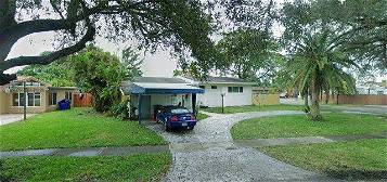 205 S 56th Ter, Hollywood, FL 33023