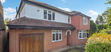 4 bed detached house to rent