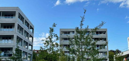 Moderne 3 Zi. Wohnung mit Loggia und Einbauküche in München