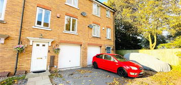 4 bed semi-detached house for sale