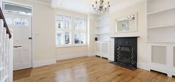 Detached house to rent in Thorpebank Road, London W12