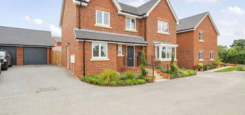 4 bed detached house for sale