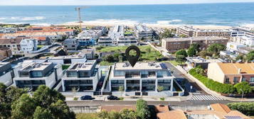 Moradia De Luxo T4 Na Praia Dos Salgueiros