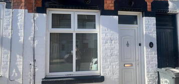 Terraced house to rent in Denmark Road, Leicester LE2