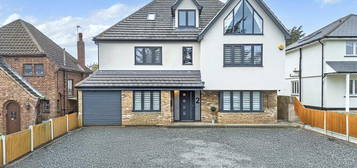 6 bedroom detached house for sale