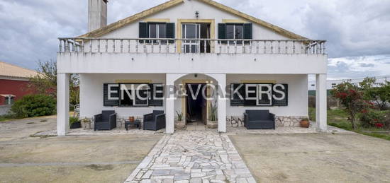 Quinta Familiar com piscina em Azeitão