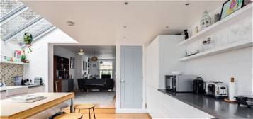 Terraced house to rent in Baring Street, London N1