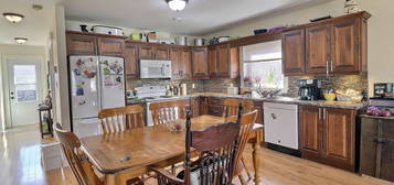 22 Parkman Dr, Charlottetown, PE C1C 0T4