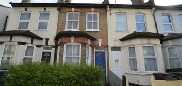 2 bedroom terraced house