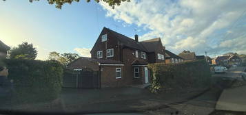 Detached house to rent in Caishowe Road, Borehamwood WD6