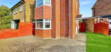 Detached house for sale in Cades Close, Luton, Bedfordshire LU1