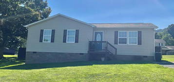 1076 Dogwood Rd, Tazewell, VA 24651