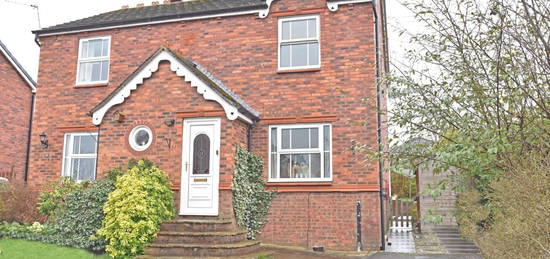 3 bed semi-detached house to rent