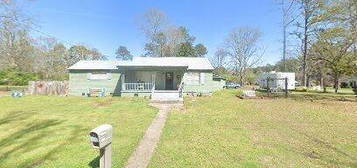 137 Anderson St, Quitman, MS 39355