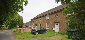 4 bed end terrace house to rent