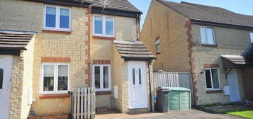 Maisonette to rent in Kemble Drive, Cirencester, Gloucestershire GL7