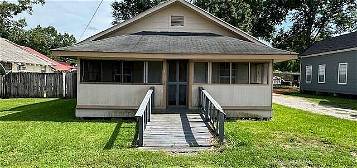 514 Pearl St, Columbia, MS 39429