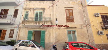 Casa, Casteldaccia.