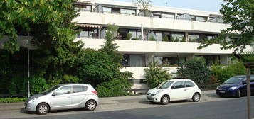 Helle Eigentumswohnung mit großer Terrasse und Tiefgaragenstellplatz.