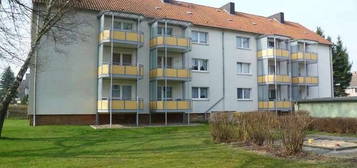 Modernisierte 3-Zimmer-Wohnung mit Balkon im EG / Hochparterre in Vinnhorst