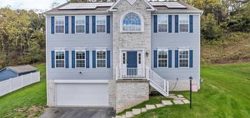 426 White Pine Ln, Economy, PA 15005