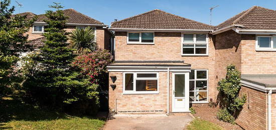 4 bedroom detached house