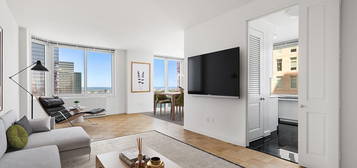 10 Barclay St APT 51B, New York, NY 10007