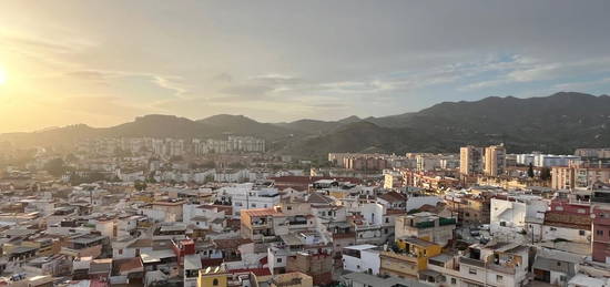 Alquiler de  Casa o chalet independiente en Mangas Verdes - Las Flores