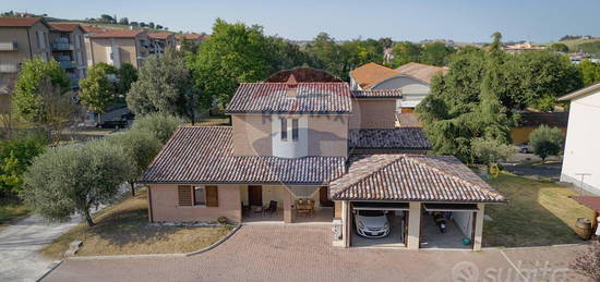 Villa o villino - Serra de' Conti