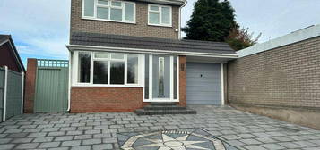 3 bedroom detached house