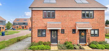 2 bed semi-detached house for sale