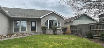 1658 Inverness Dr, Medford, OR 97504