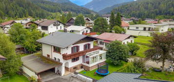 Tiroler Einfamilienhaus mit Wintergarten sehr sonnig