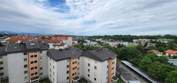 helle freundliche 3 Zimmer Wohnung mit 2 Balkone