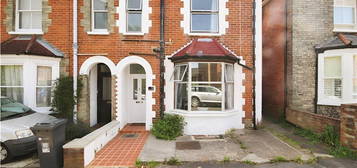 4 bed end terrace house to rent